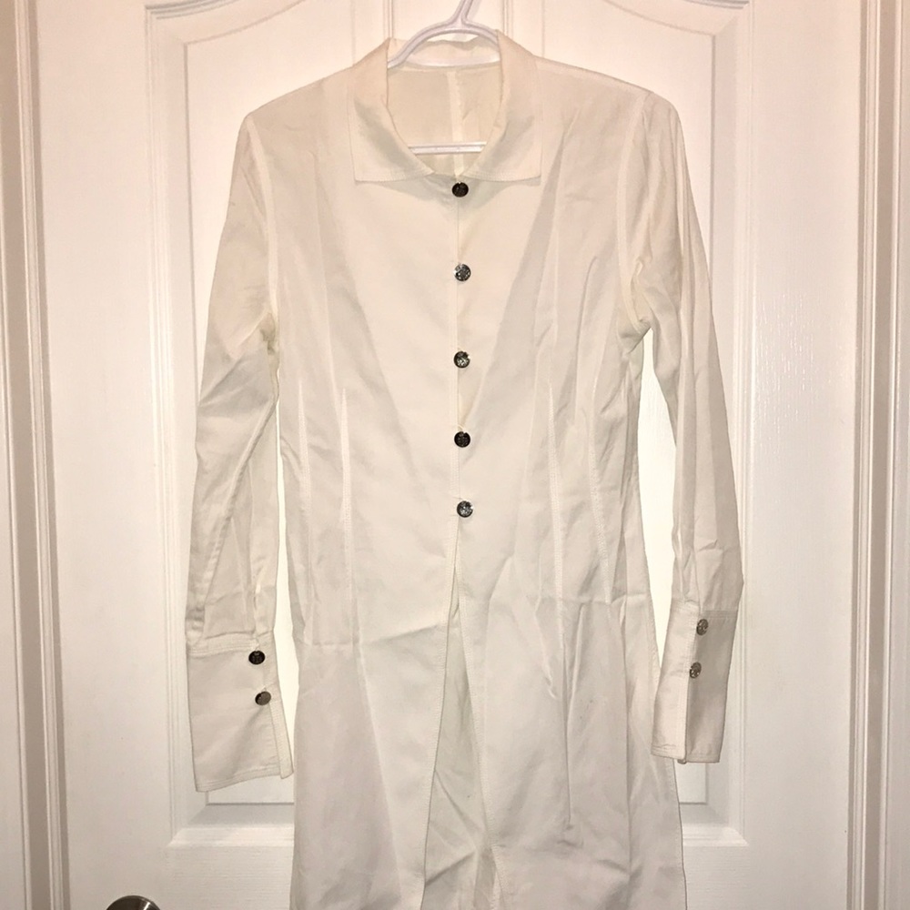 🧵 White Long Sleeve Blazer